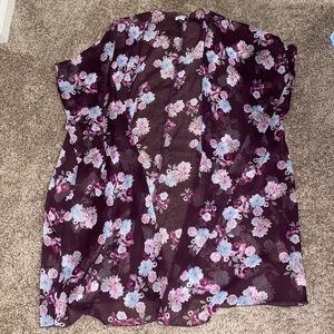 American Eagle Floral kimono
